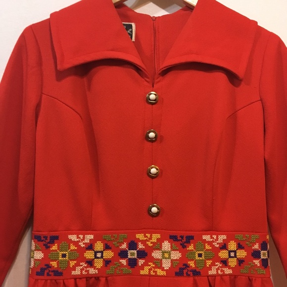 Vintage red dress by Lester Paul - Picture 3 of 8